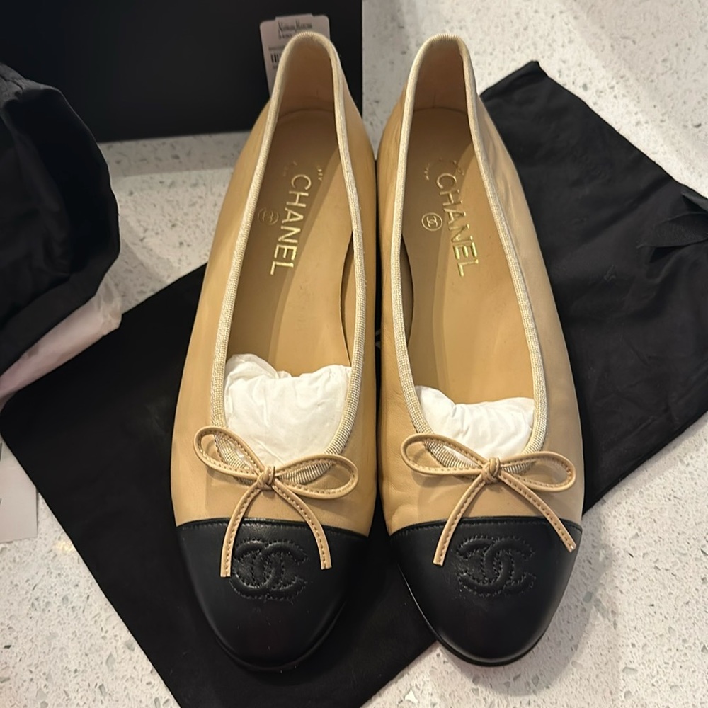 Chanel ballet flats beige size 39.5 in box with dust bags